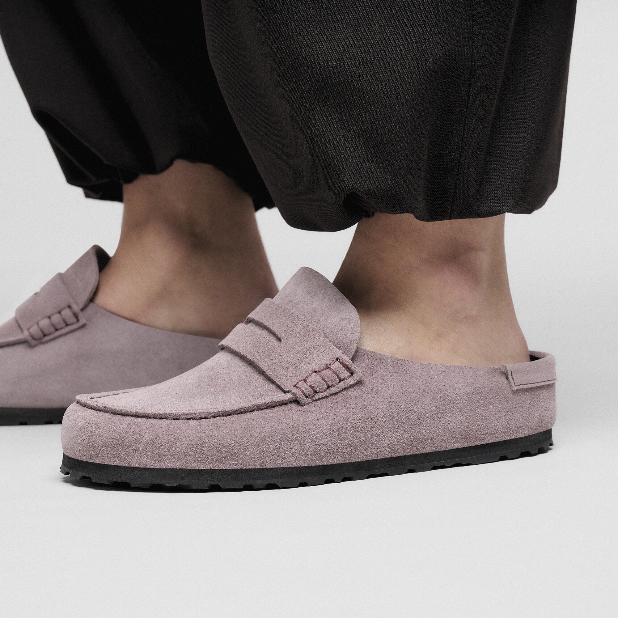 Naples Wrapped Suede Leather in Color Faded Purple