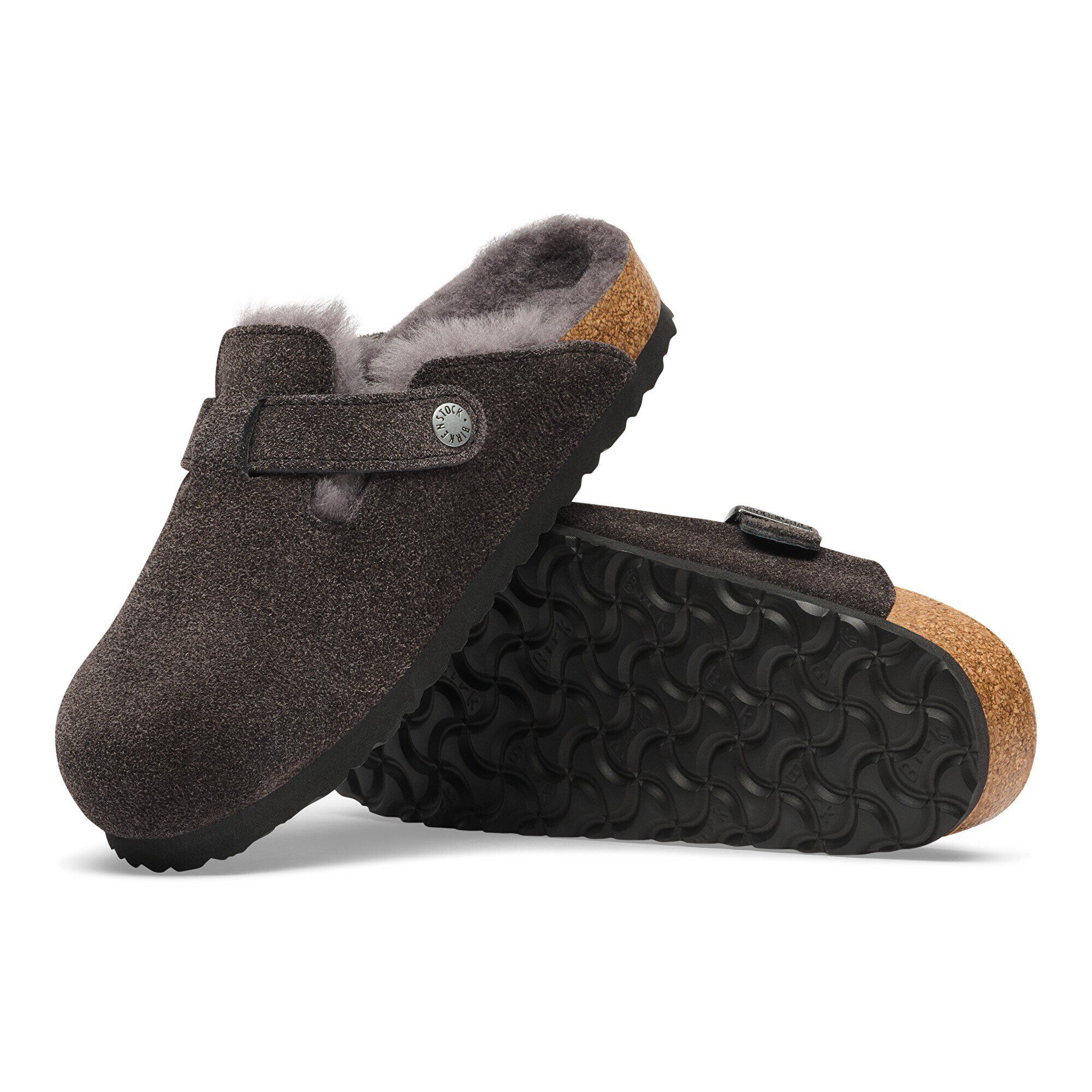   with outer sole details
