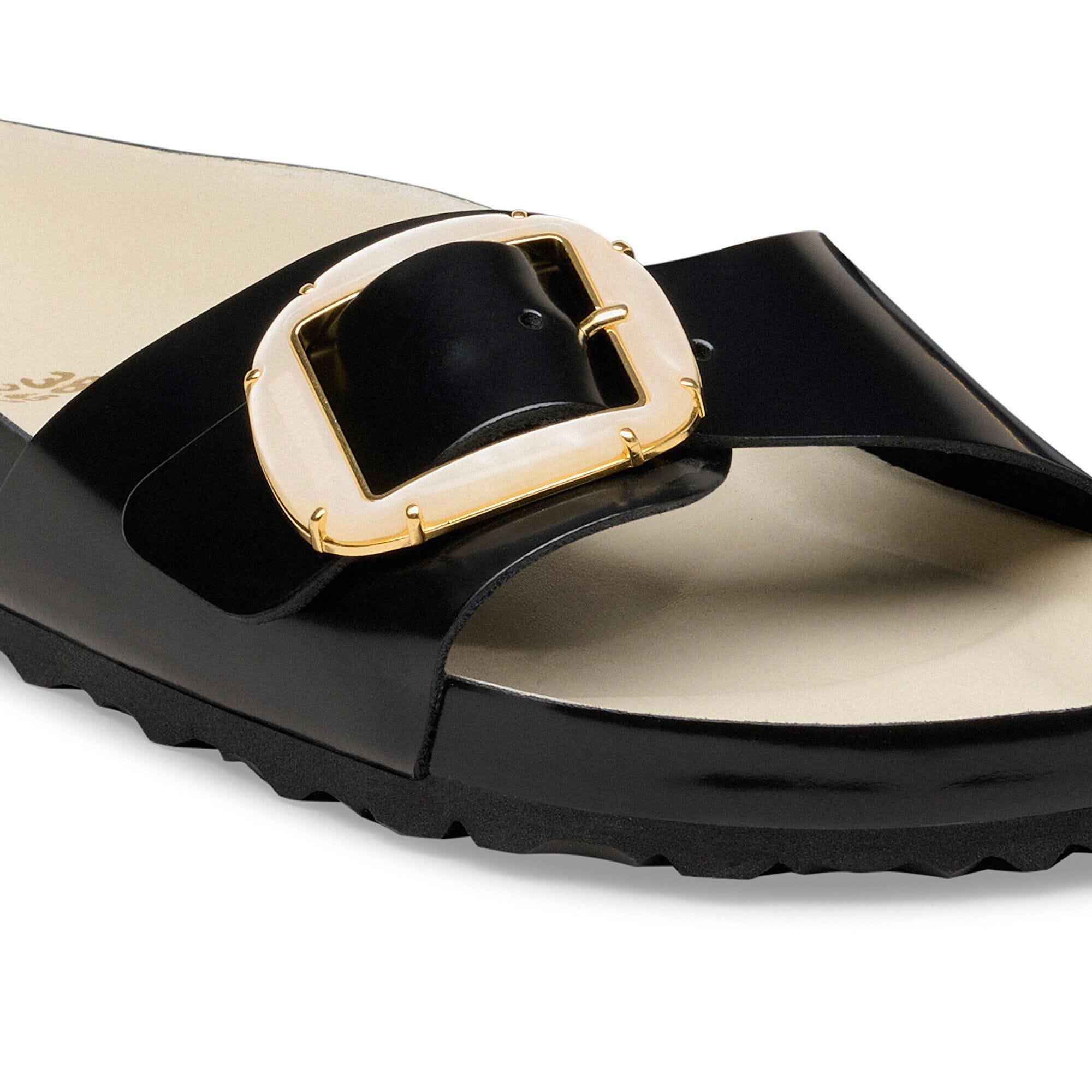 Madrid Big Buckle Pearl Natural Leather Patent