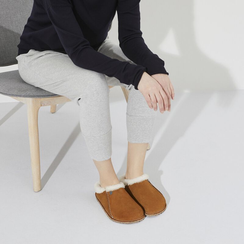 BIRKENSTOCK Zermatt Premium Suede Leather Mink Classic Fit detail