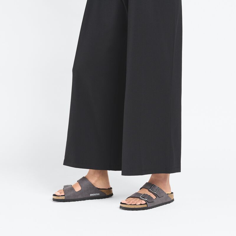 BIRKENSTOCK Arizona Shearling Synthetics Desert Dust Black Trail Easy detail