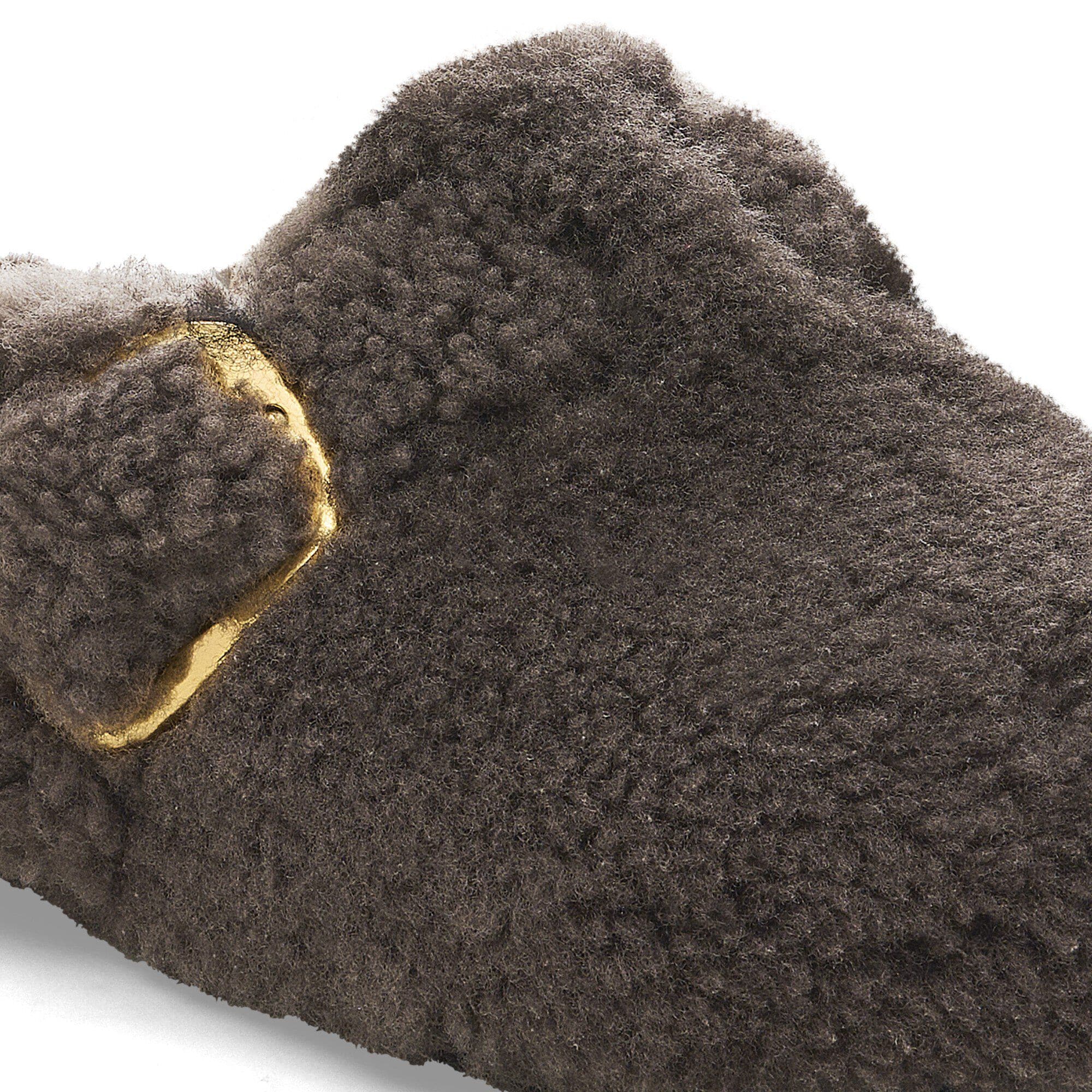 Boston Big Buckle Shearling