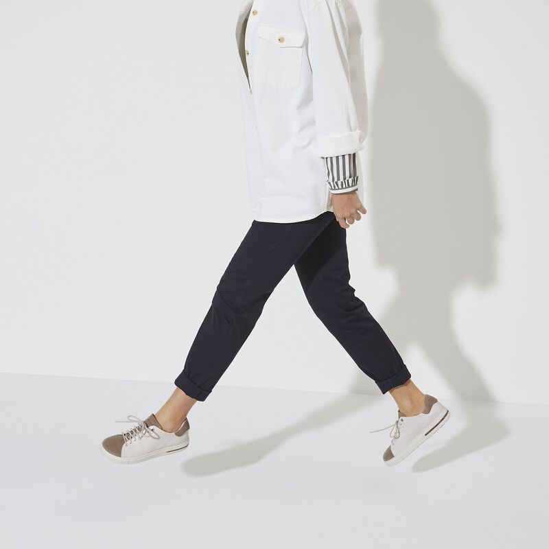 BIRKENSTOCK Bend Low Decon Pop Natural Leather Nubuck Taupe/Eggshell City Comfort detail