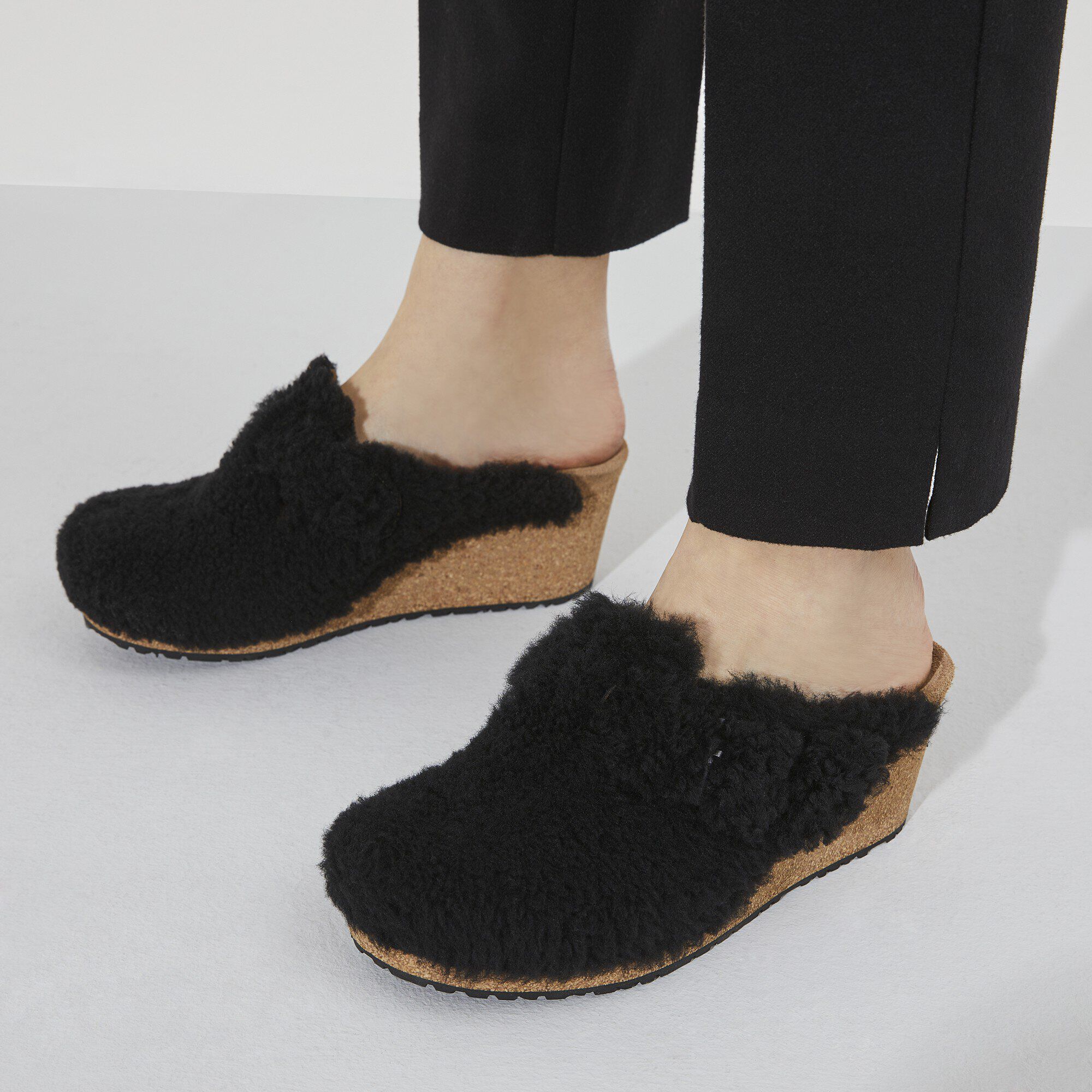 【美品】BIRKENSTOCK ビルケンシュトックFANNY TEDDY Fanny Teddy Shearling in Color Teddy Black | BIRKENSTOCK US