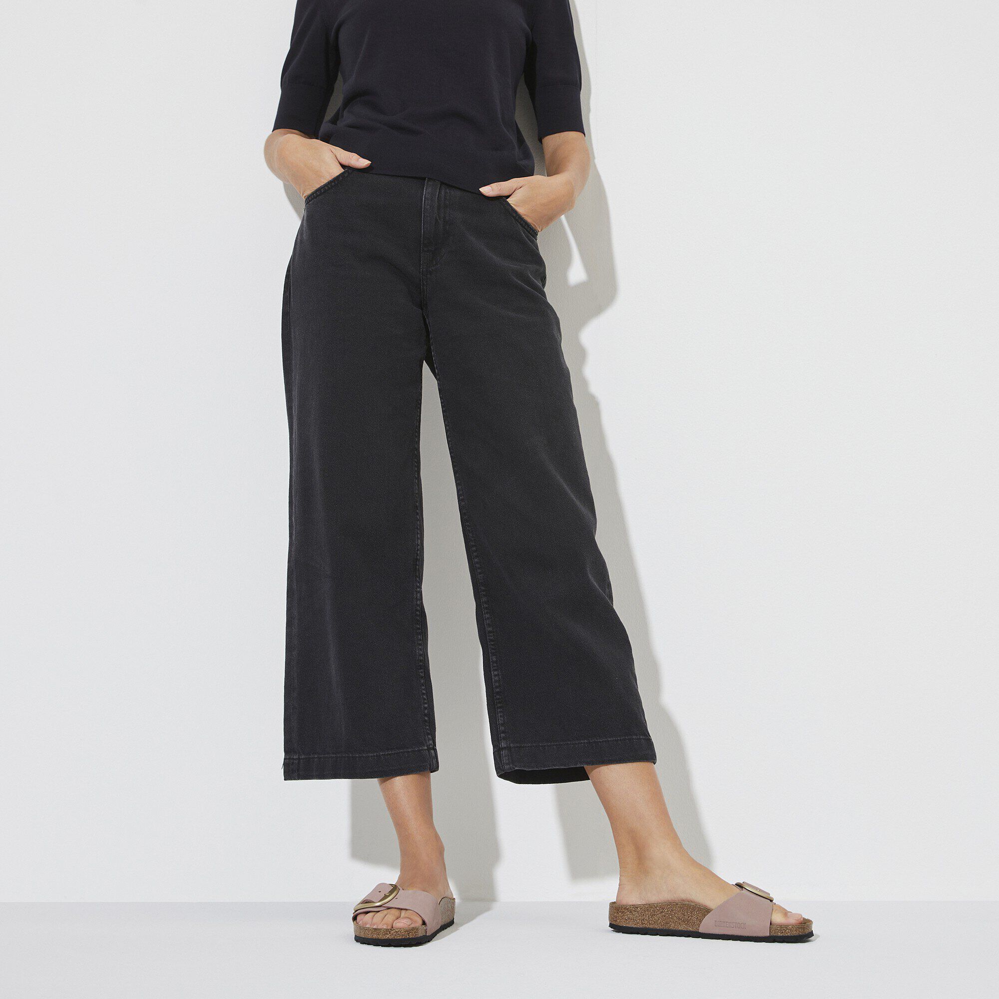 Madrid Big Buckle Nubuck Leather