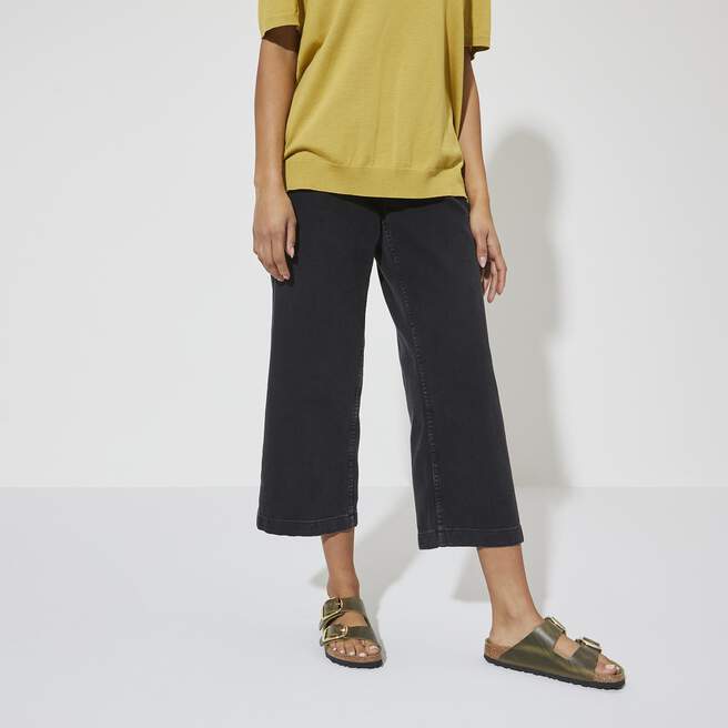 product photo 8 of 9