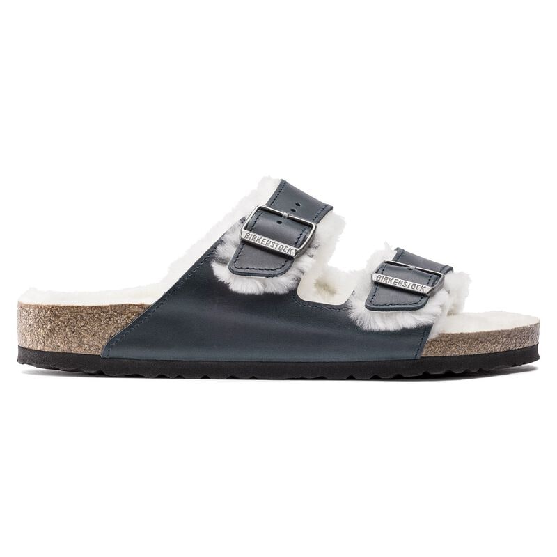BIRKENSTOCK Arizona Shearling Waxy Leather Oiled Navy Walk Edit detail