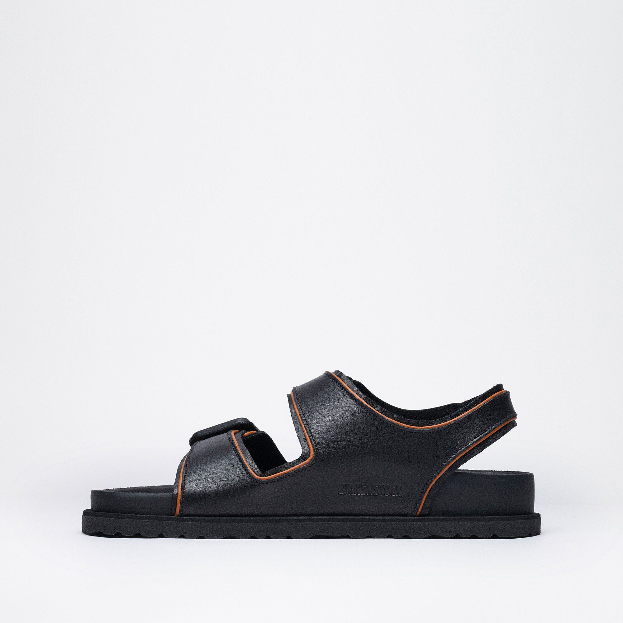 1774 Milano Leather Leather Close-up view showing material detail