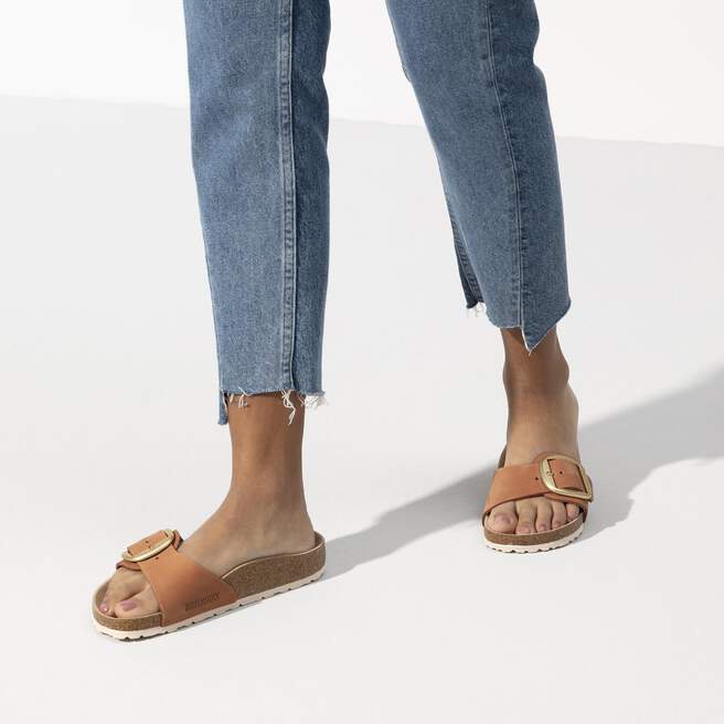 Madrid Big Buckle Nubuck Leather