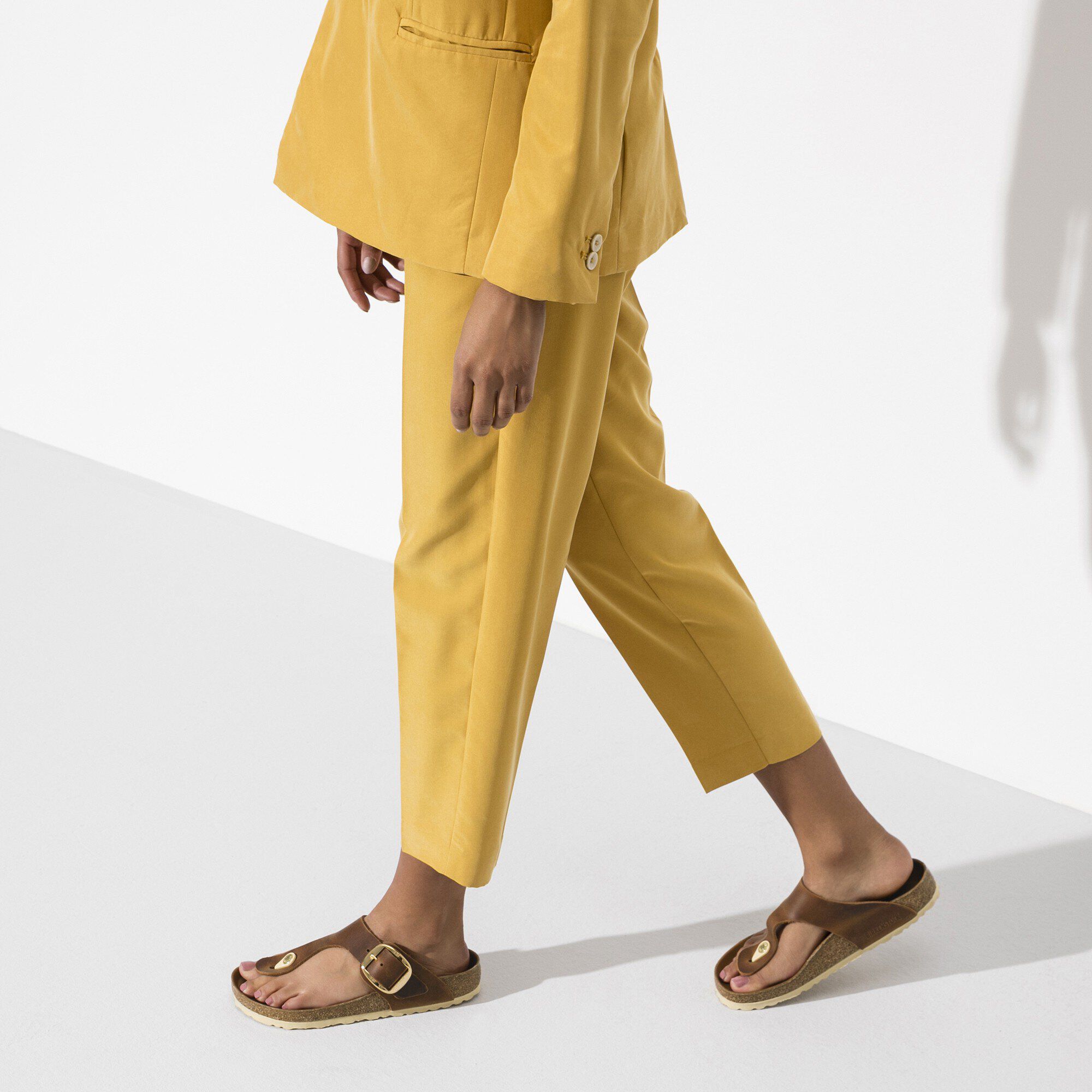 Gizeh Big Buckle Oiled Leather