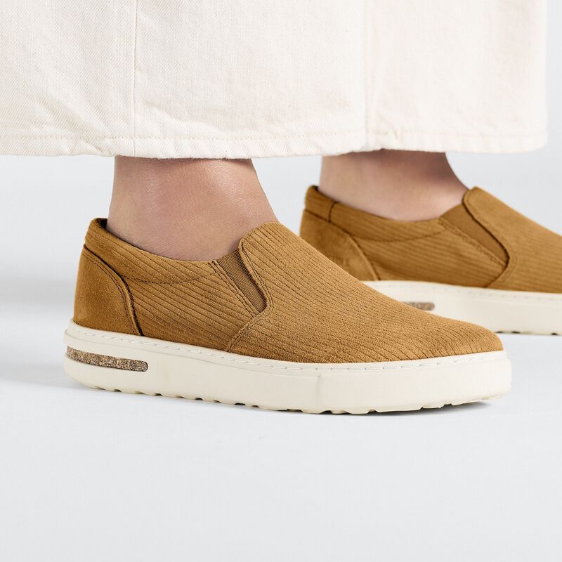 BIRKENSTOCK Oswego Suede Leather Cork Brown Walk Edit detail