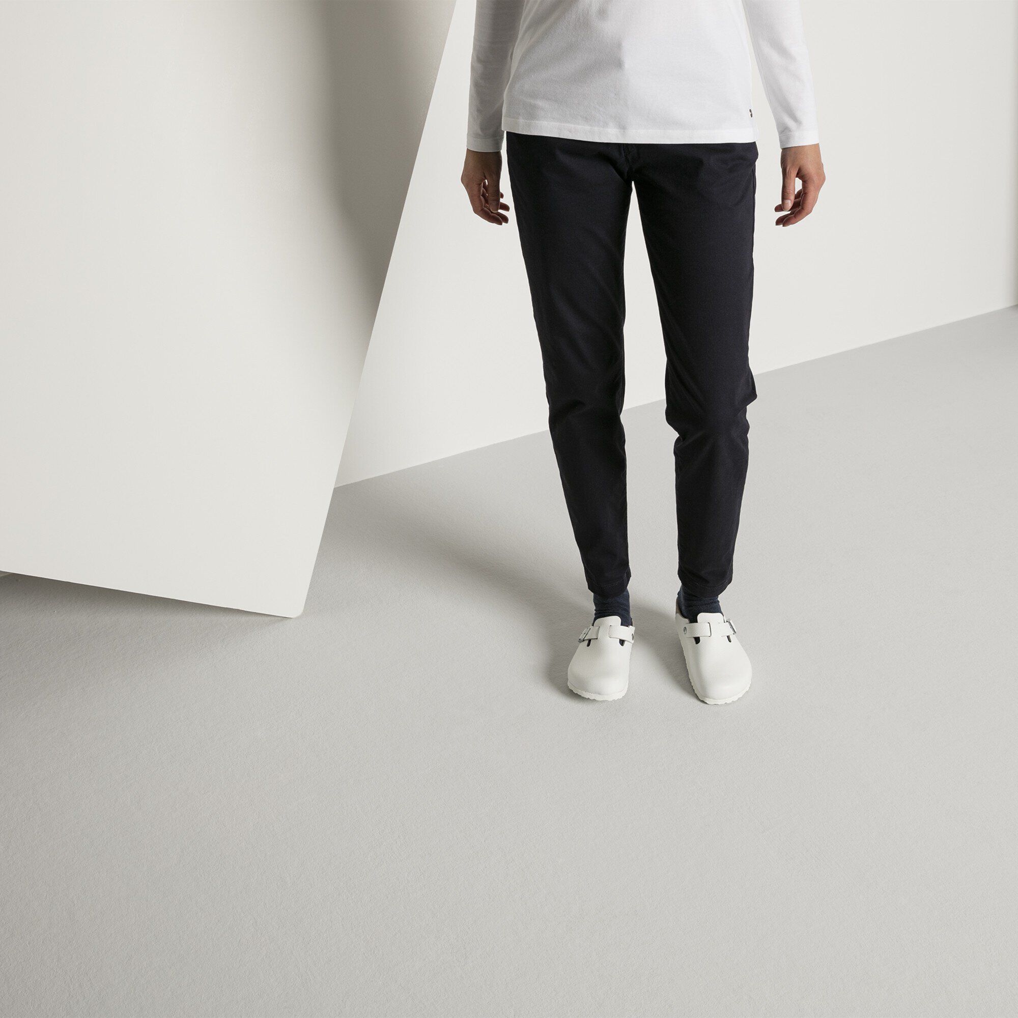 Boston Soft Footbed Leather with a female model