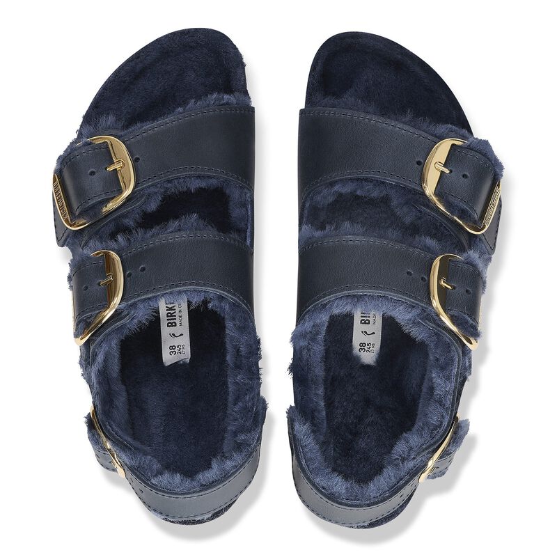 BIRKENSTOCK Milano Big Buckle Shearling Natural Leather Oiled Midnight Blue Soft Footbed detail