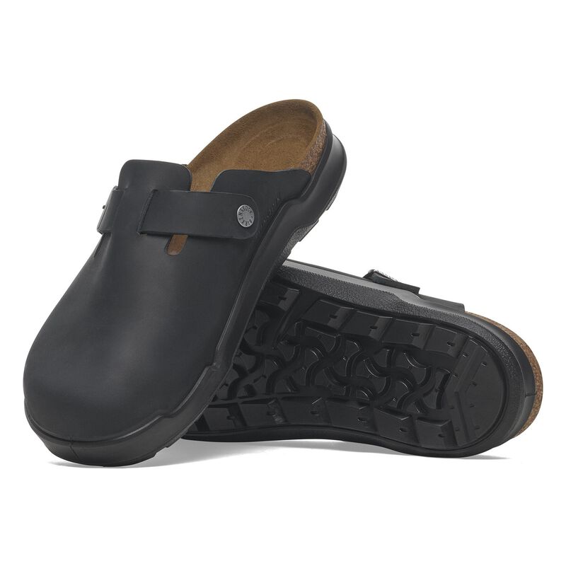BIRKENSTOCK Boston Crosstown Waxy Leather Black Lounge Fit detail