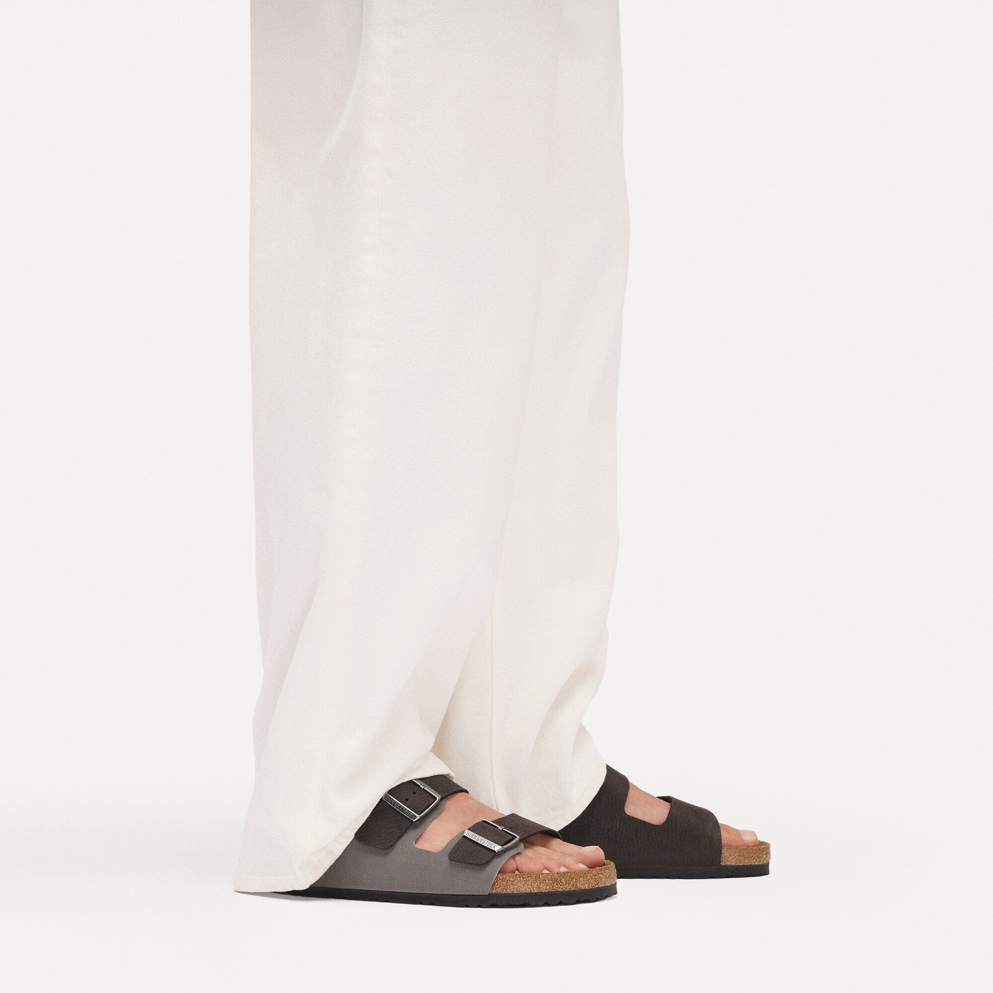 Arizona Mixed Synthetic Material with a male model