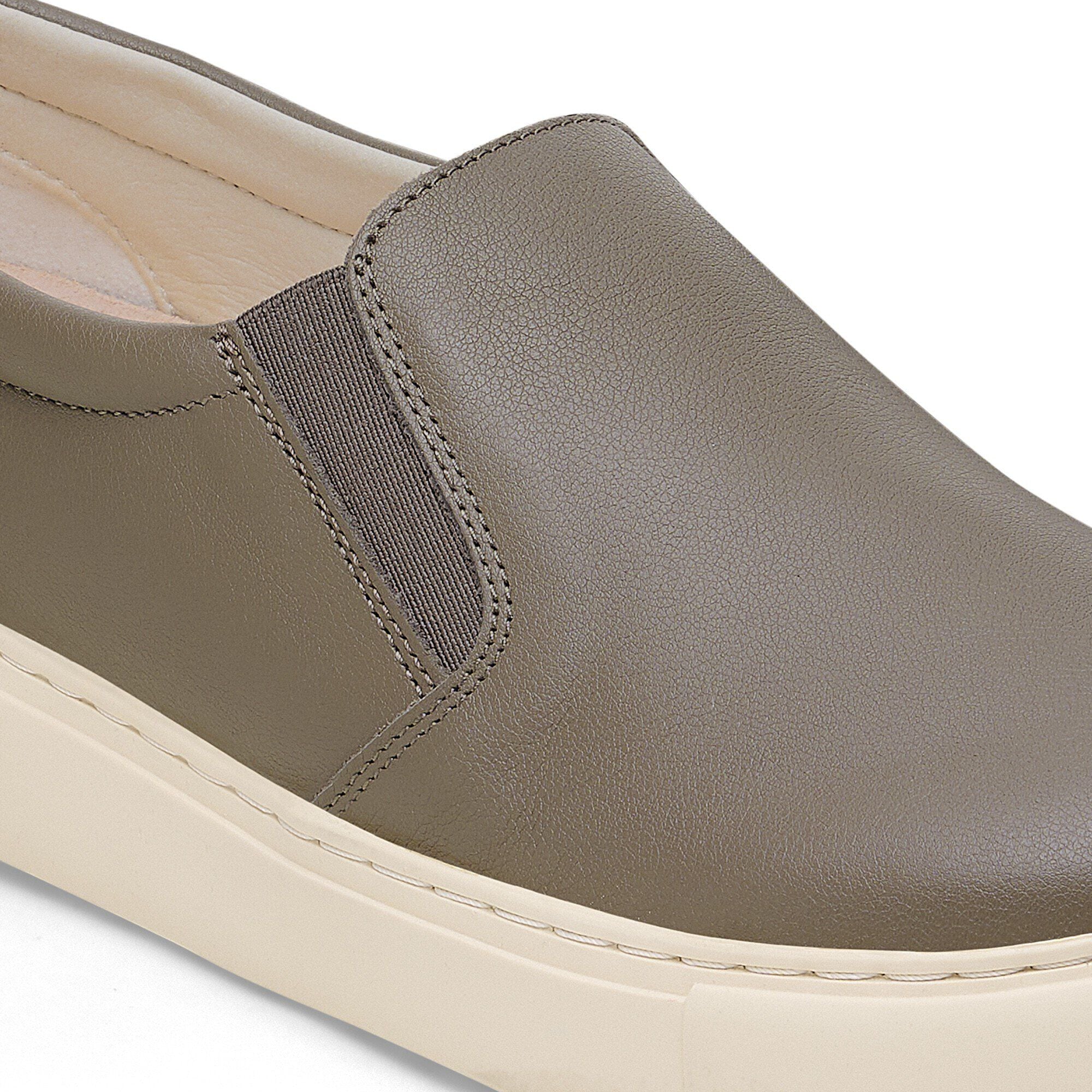 Oswego Mixed Leather