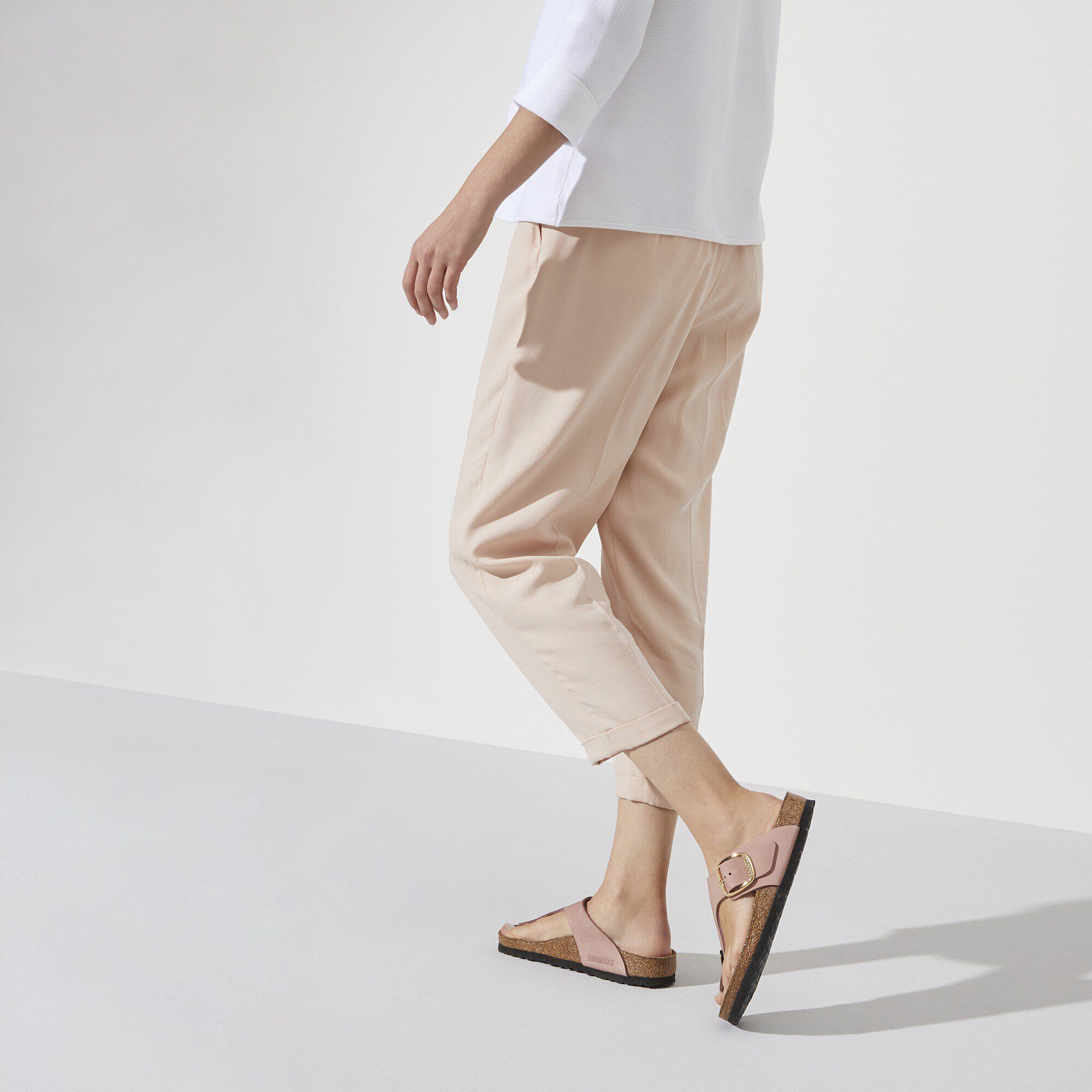 Gizeh Big Buckle Nubuck Leather