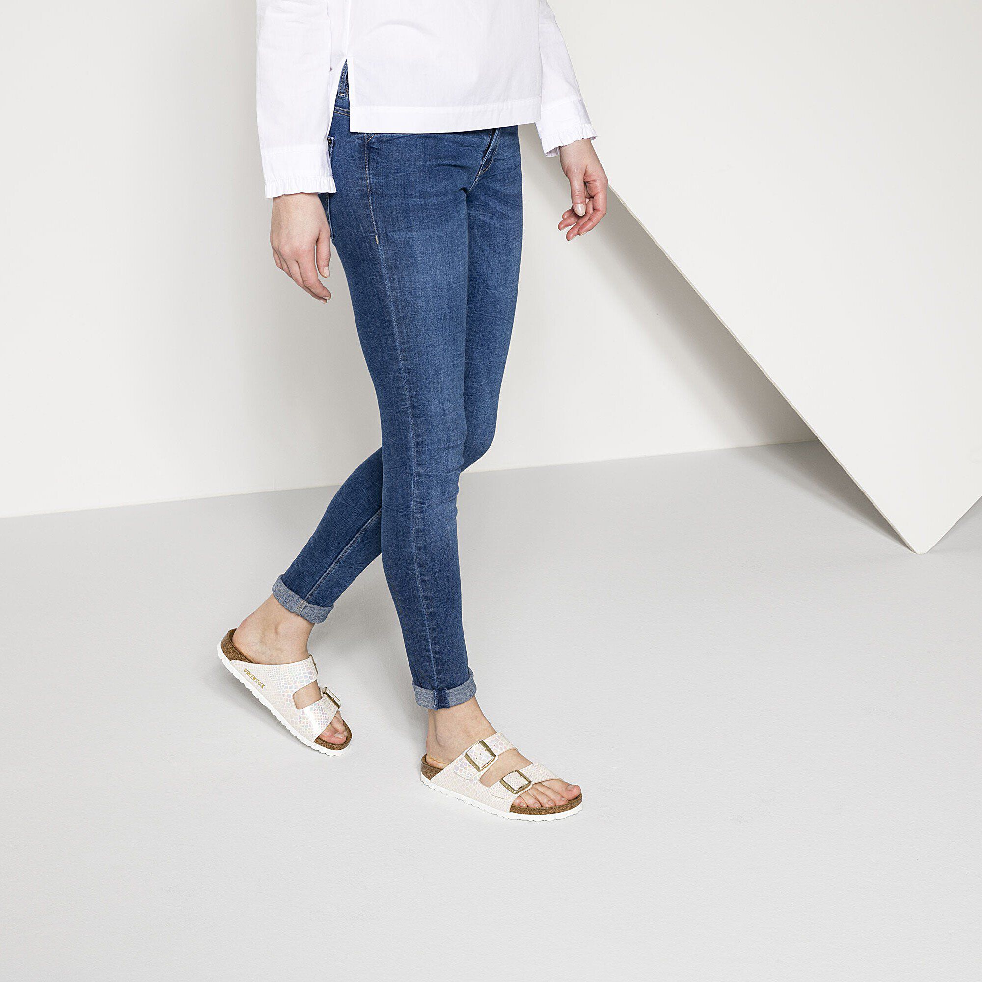 Arizona Birko-Flor with a female model