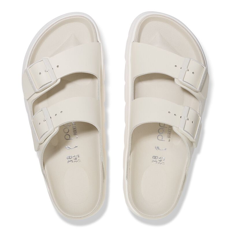 BIRKENSTOCK Arizona Chunky Natural Leather Eggshell Lounge Fit detail