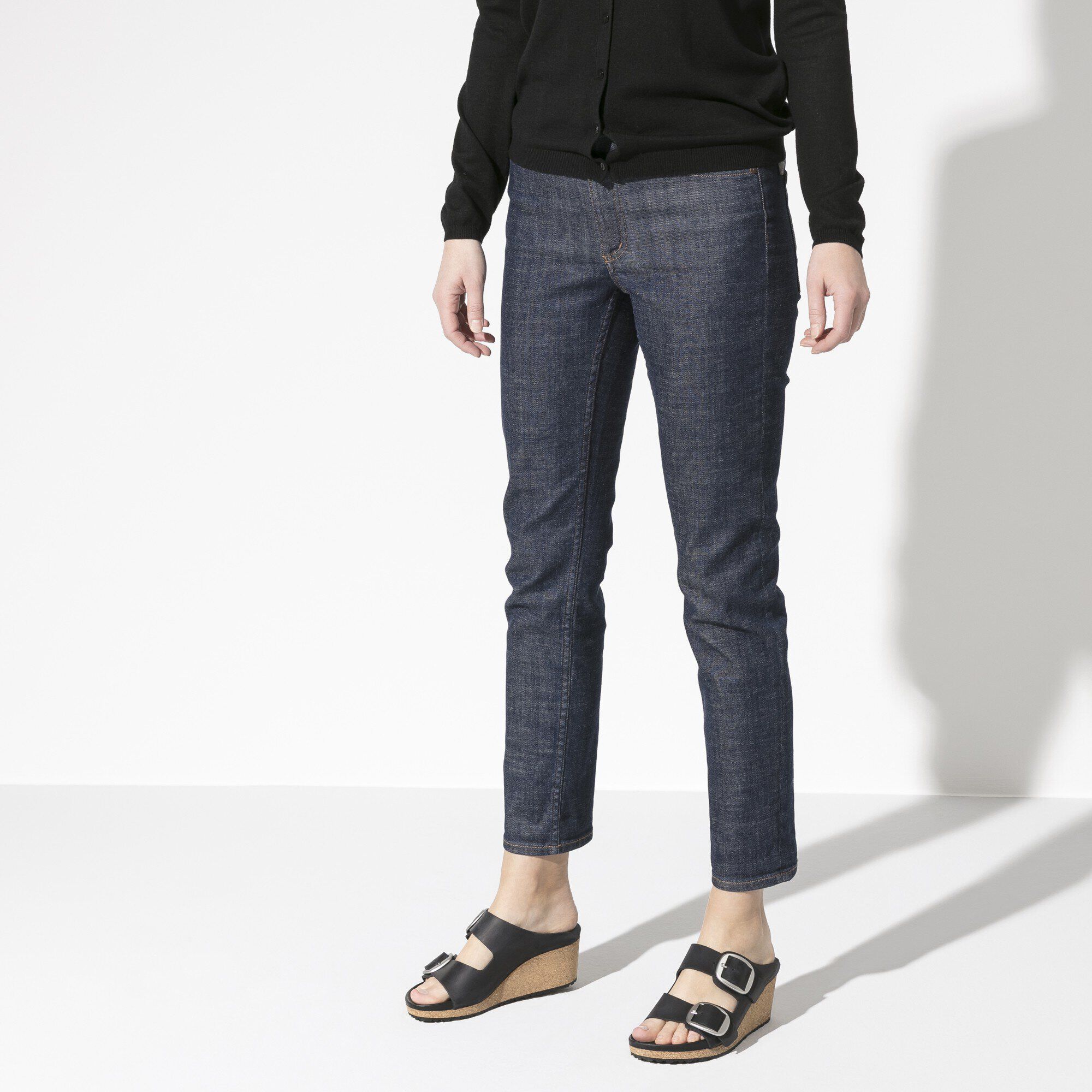 Nora Big Buckle Oiled Leather