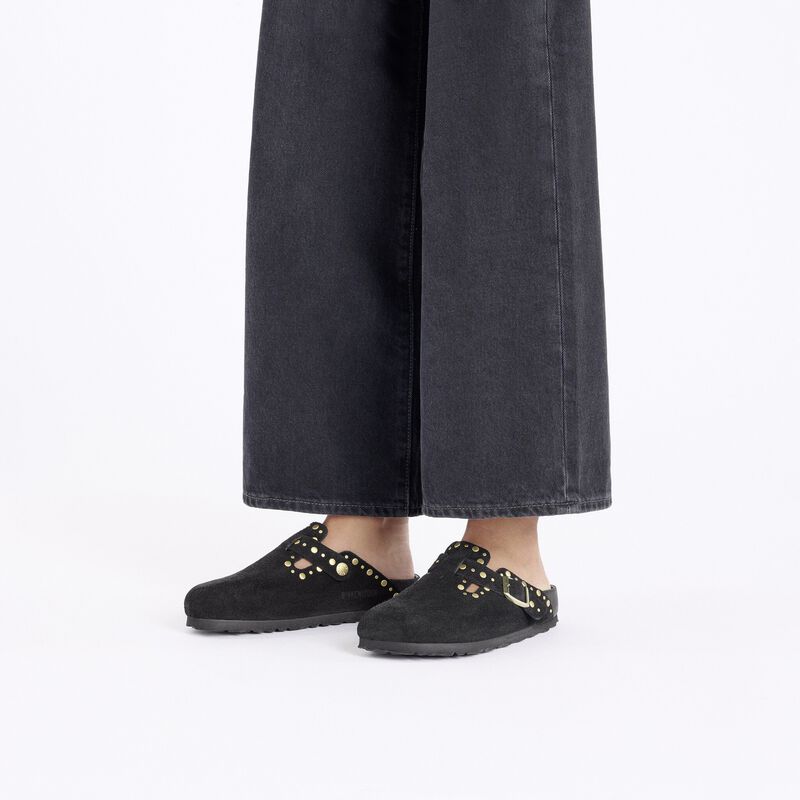 BIRKENSTOCK Boston Rivet Suede Leather Black Lounge Fit detail