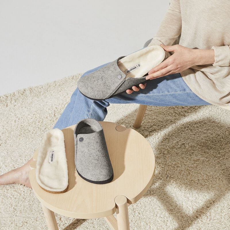 BIRKENSTOCK Zermatt Shearling Felt Light Gray Trail Easy detail