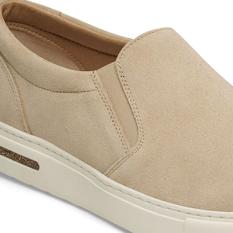 BIRKENSTOCK Oswego Suede Leather Sandcastle Trail Easy detail