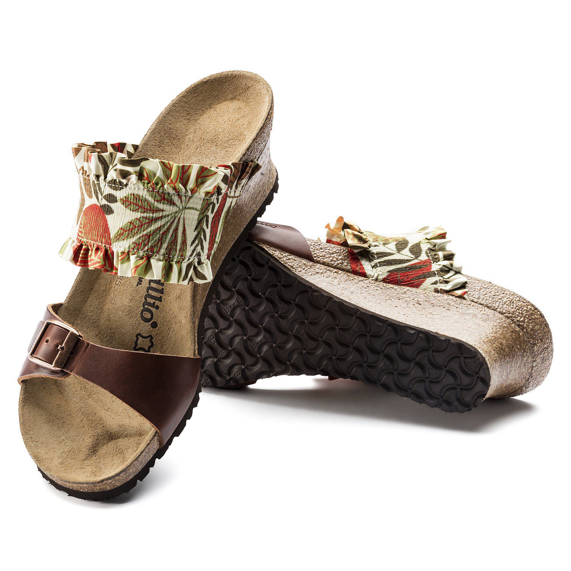   with outer sole details