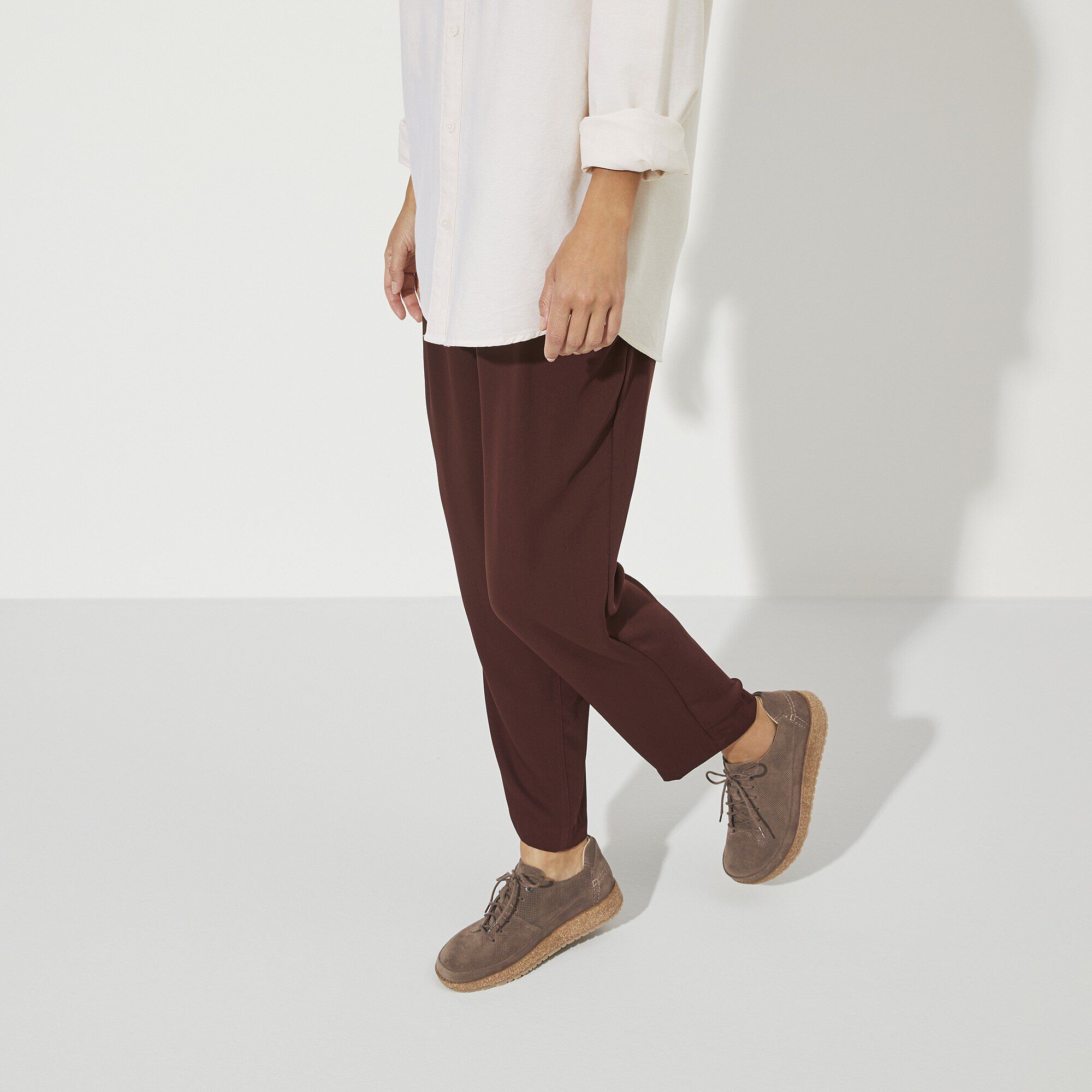 Honnef Light Suede Leather