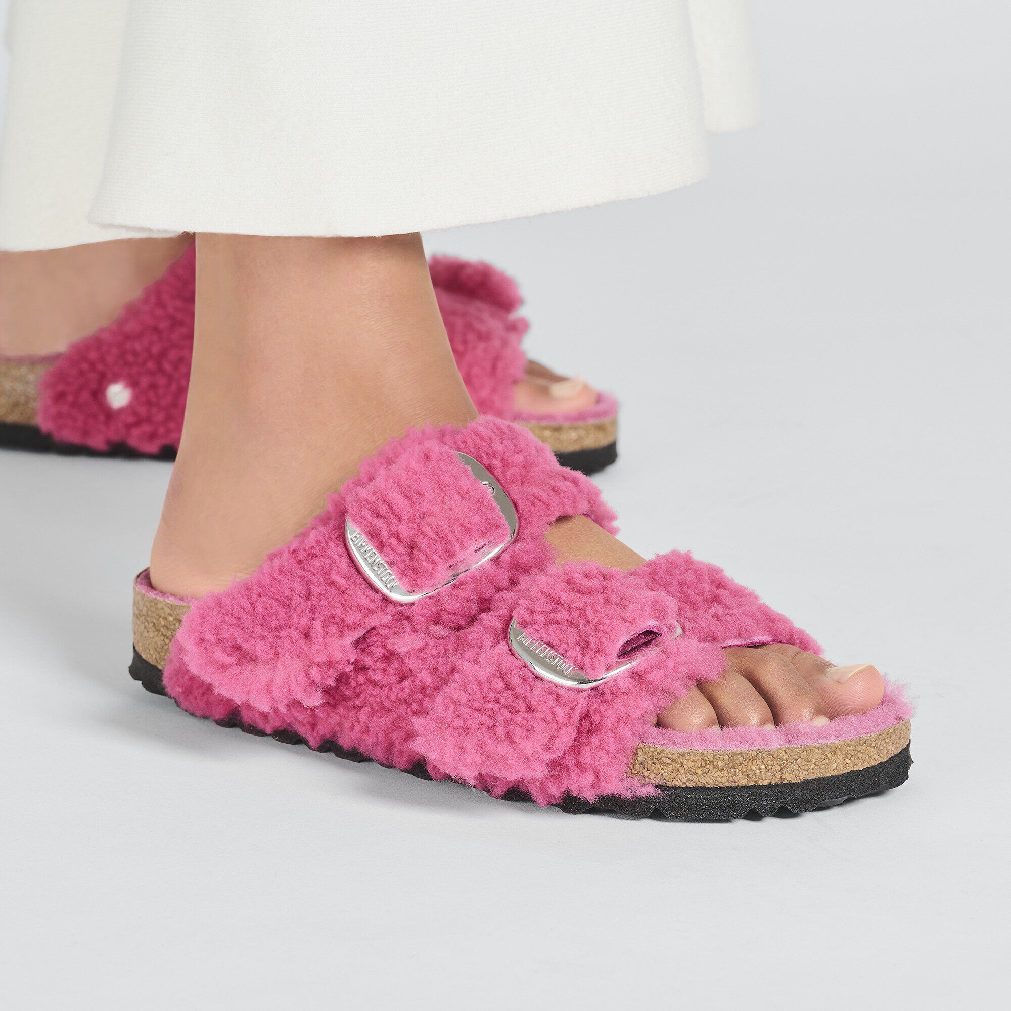 Arizona Big Buckle Shearling in Color Fuchsia Tulip | BIRKENSTOCK US