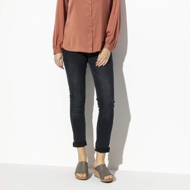 Namica Suede Leather