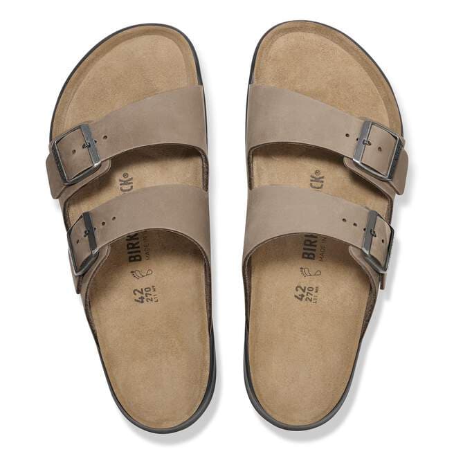 mens birkenstock tobacco brown Arizona Soft Footbed Oiled Leather / 45 The essence of all our shoe models is the original BIRKENSTOCK footbed Arizona Crosstown Men Oiled Leather