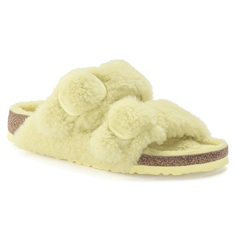 BIRKENSTOCK Arizona Big Buckle Shearling Fuchsia Tulip Lounge Fit detail