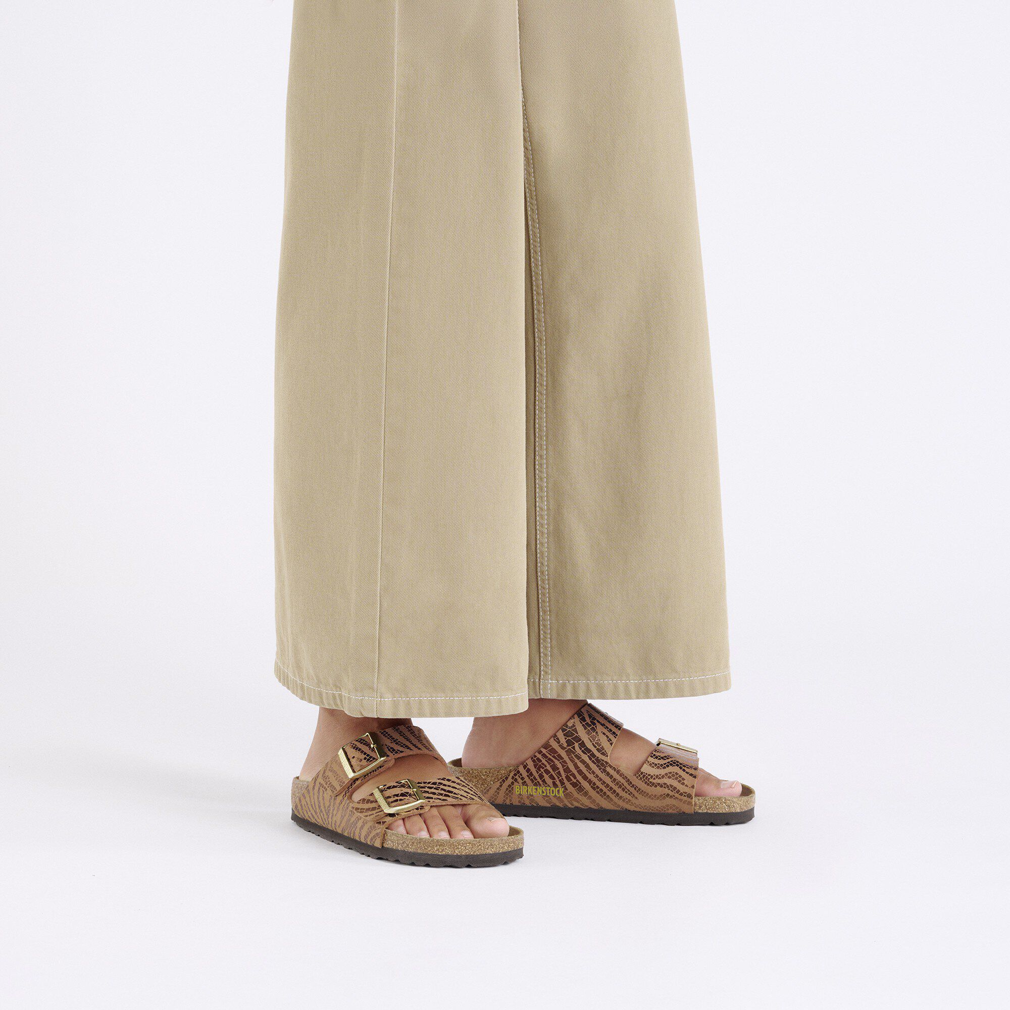 BILKENSTOCK アリゾナ Arizona Birkibuc in Color Stone | BIRKENSTOCK US