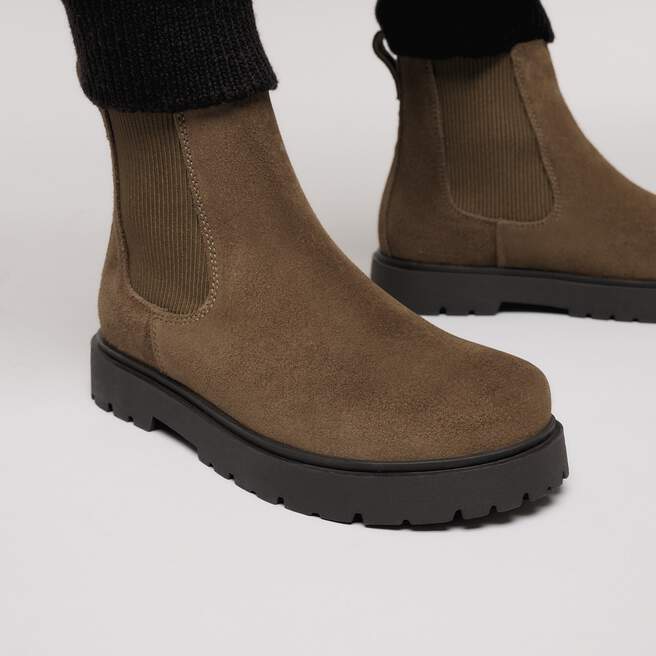 Highwood Slip On Men Suede Leather