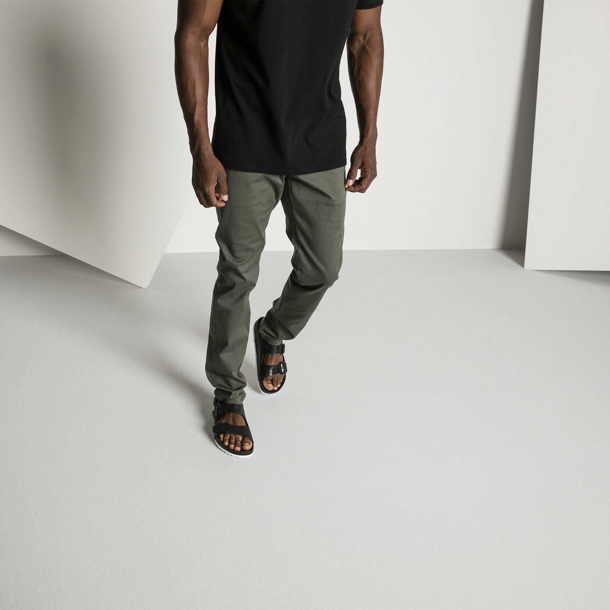 Milano Exquisite Leather Close-up with a male model