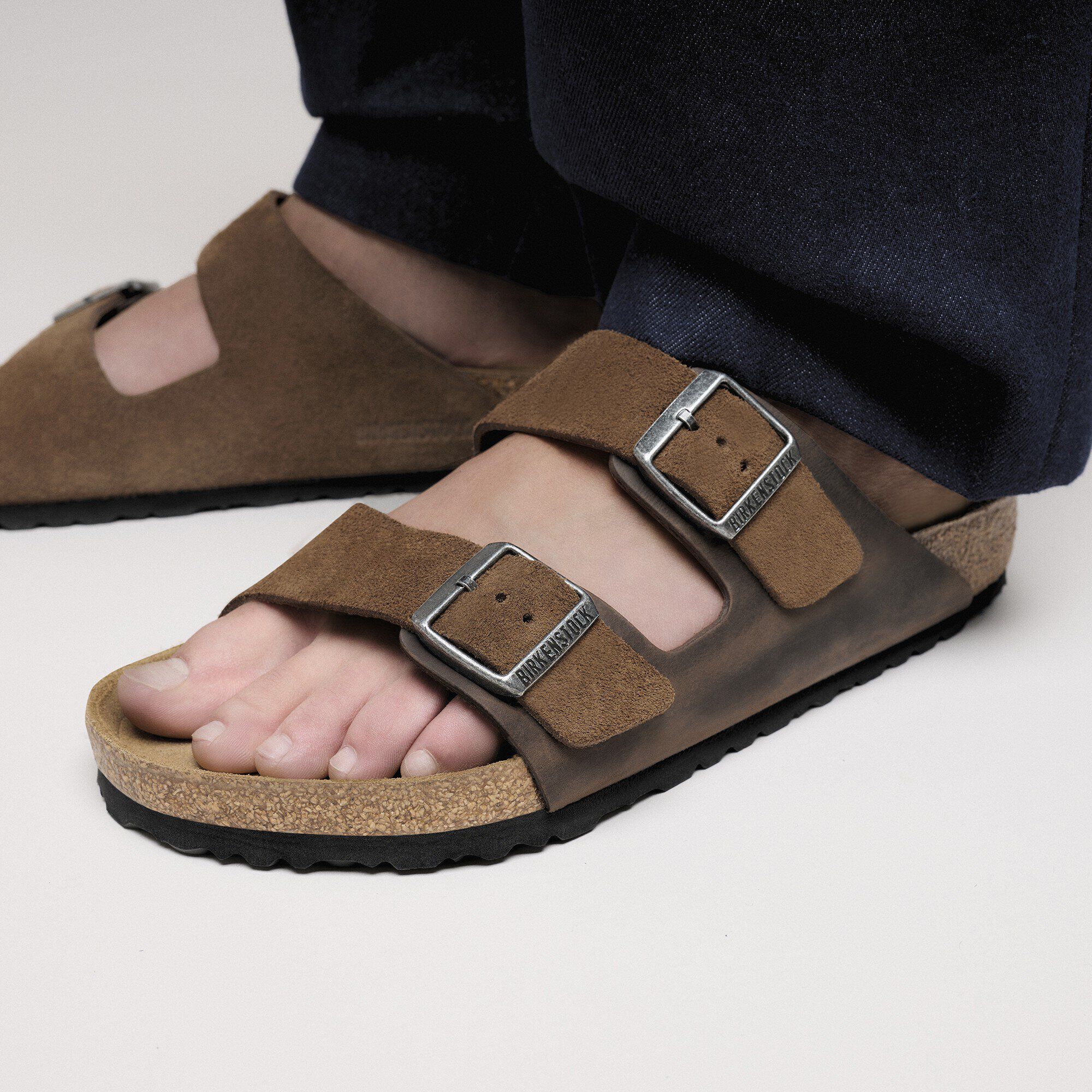 Arizona Mixed Leather in Color Dark Tea | BIRKENSTOCK US