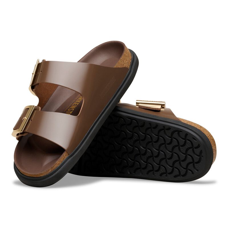 BIRKENSTOCK Arizona Droplet Buckle Natural Leather Patent High-Shine Carafe Daily Comfort detail