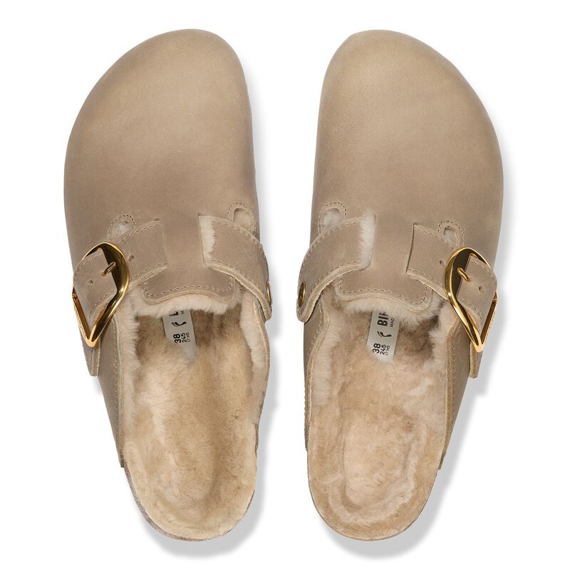 BIRKENSTOCK Boston Big Buckle Shearling Natural Leather Oiled Tobacco Brown Soft Sole detail