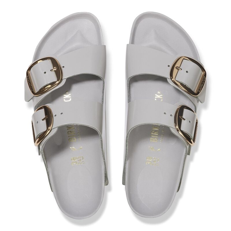 BIRKENSTOCK Arizona Big Buckle Natural Leather Patent High-Shine Stone Coin Classic Fit detail