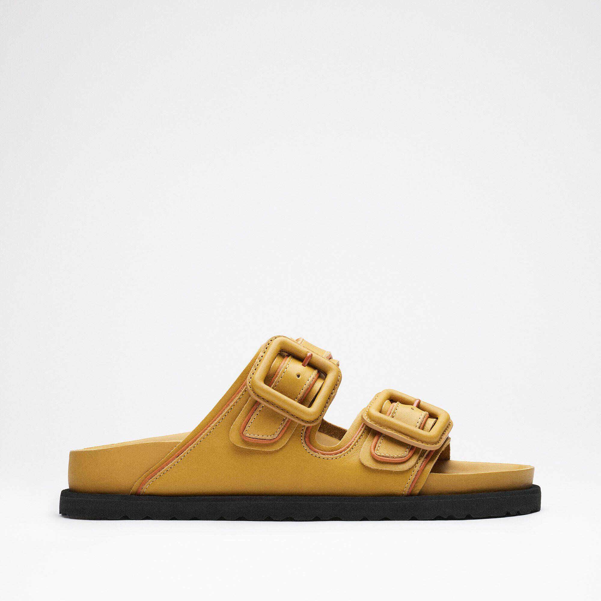 1774 Arizona Leather Leather - a side view