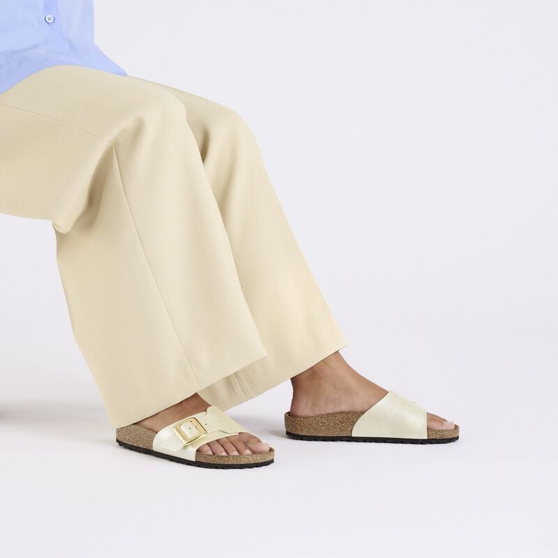 BIRKENSTOCK Catalina Cushion Buckle Birko-Flor Graceful Pearl White Lounge Fit detail