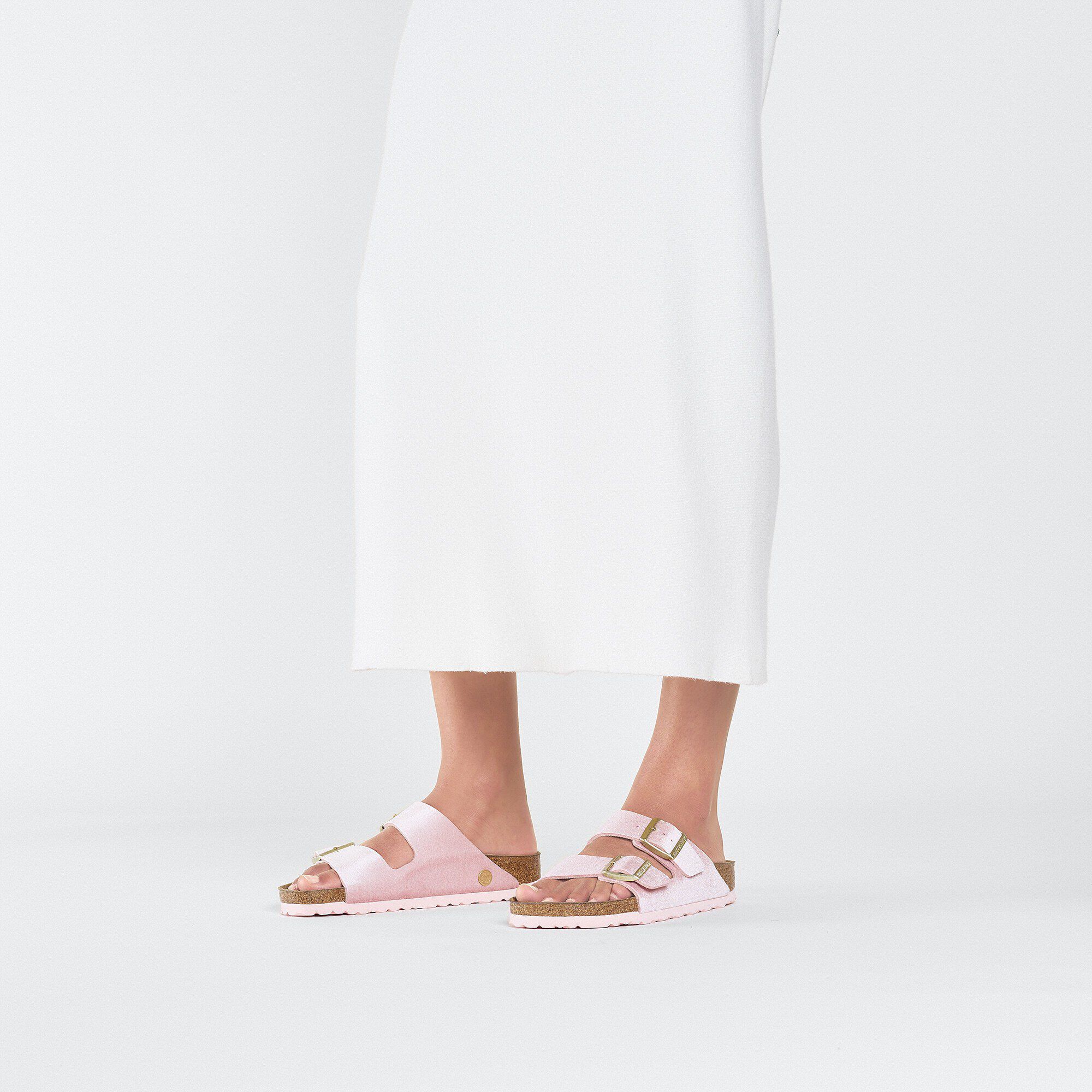 Arizona Textile with a female model