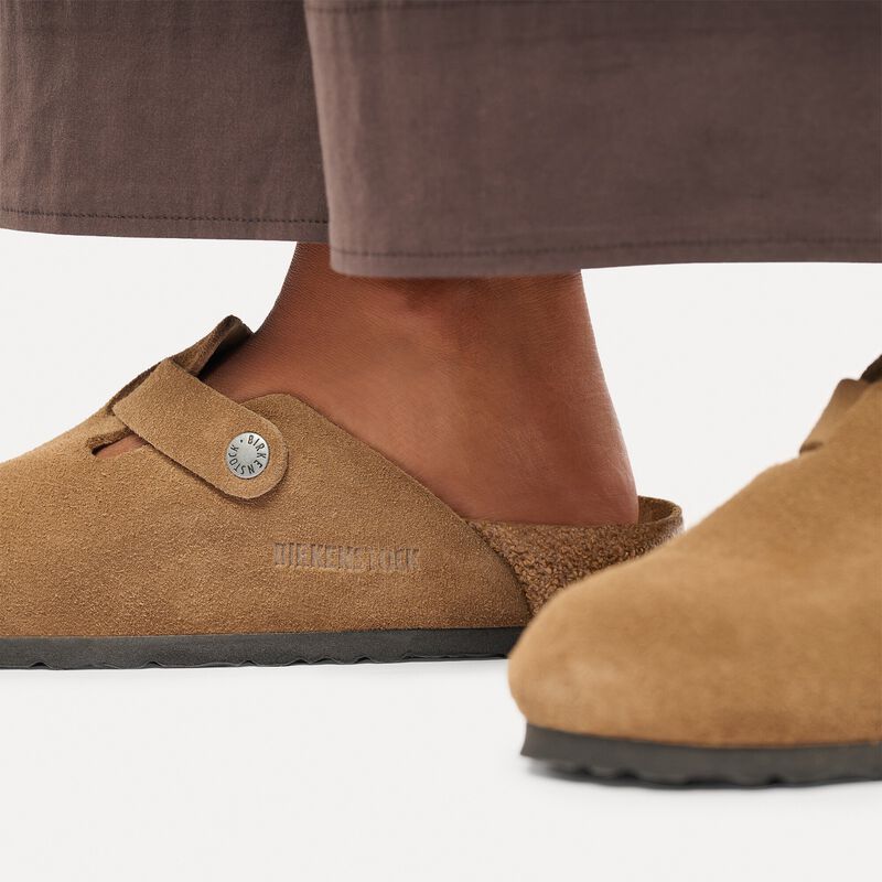 BIRKENSTOCK Boston Suede Leather Dark Tea City Comfort detail