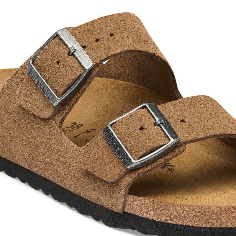 BIRKENSTOCK Arizona Suede Leather Dark Tea Soft Sole detail