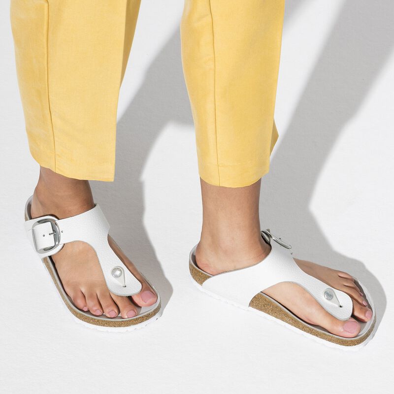 BIRKENSTOCK Gizeh Big Buckle Natural Leather White Trail Easy detail
