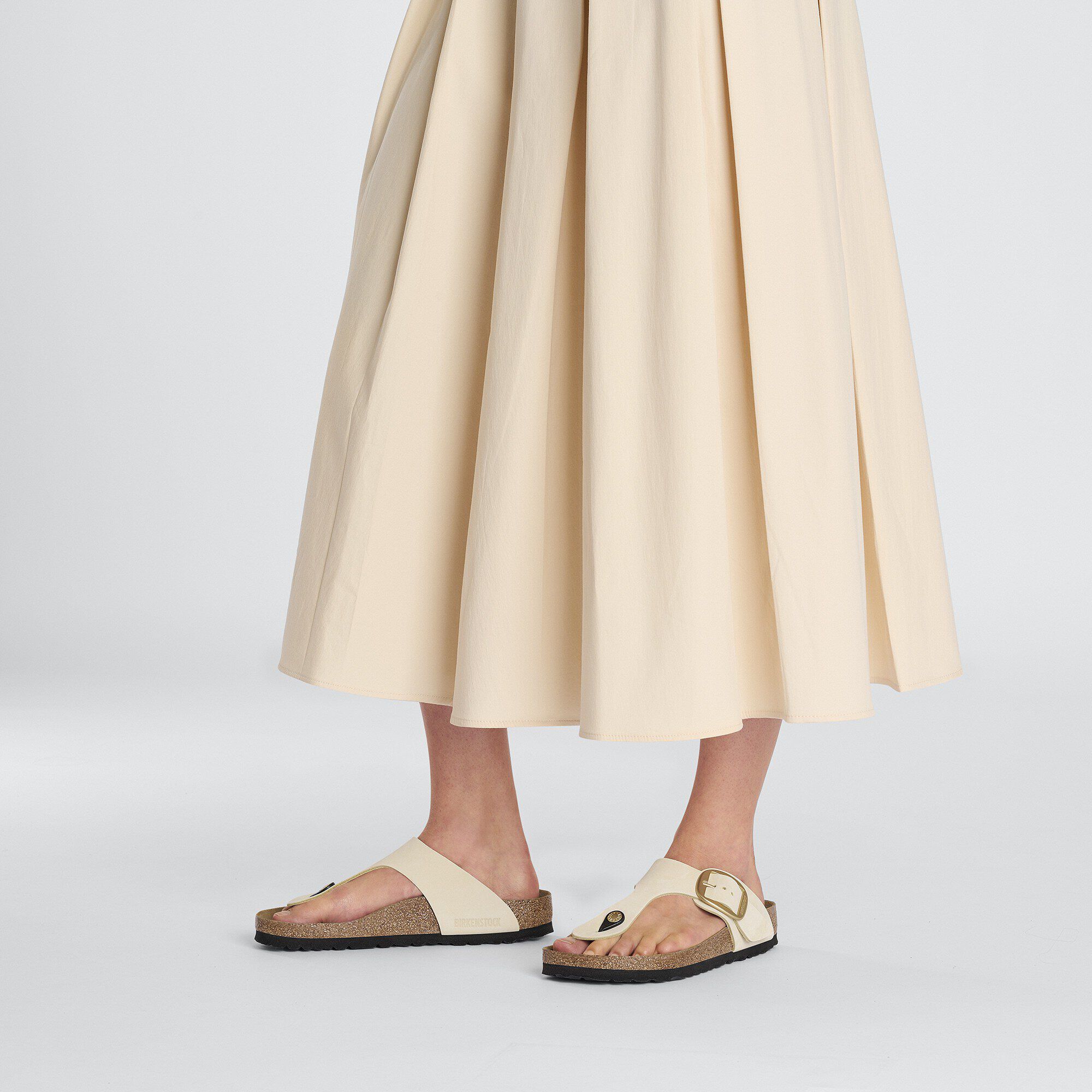 Gizeh Big Buckle Nubuck Leather