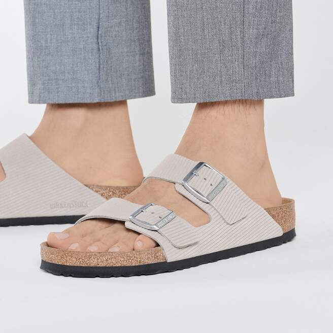 Arizona Suede Embossed