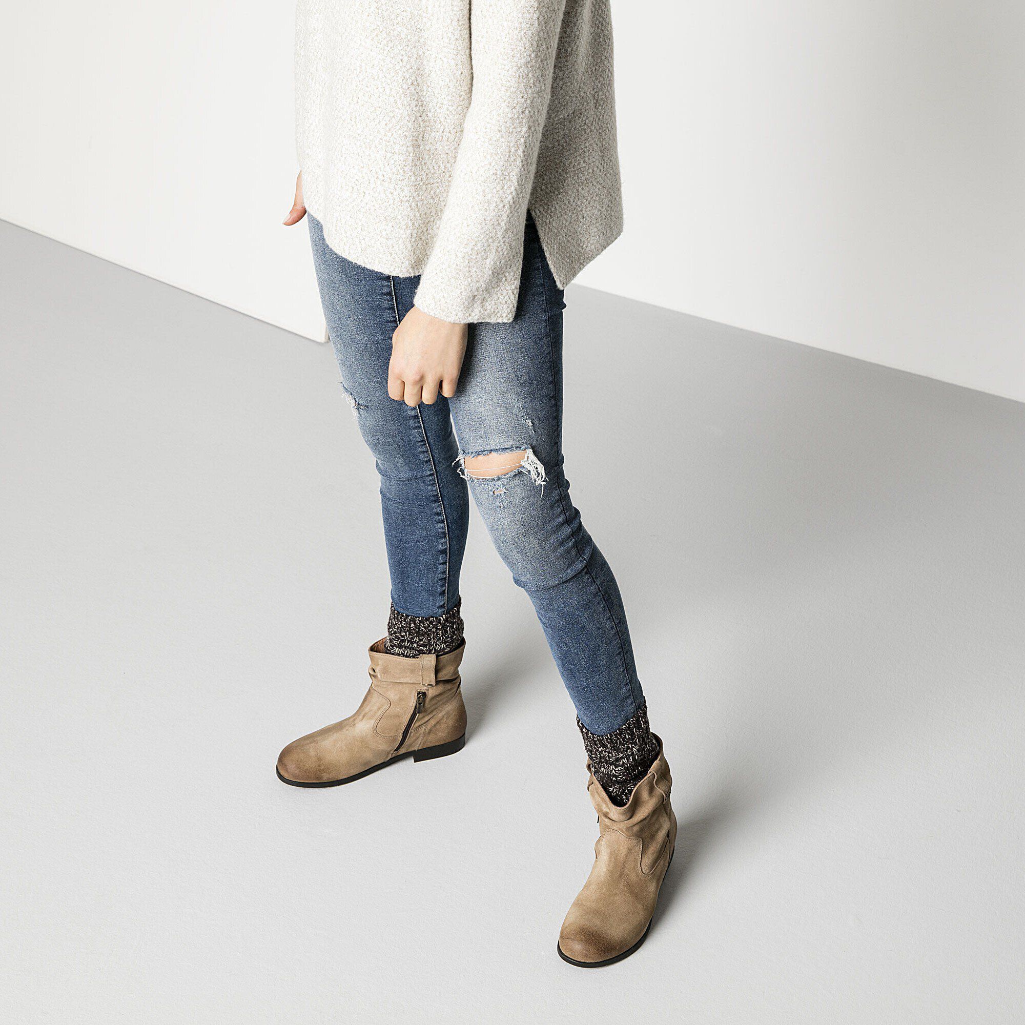 Sarnia Suede Leather