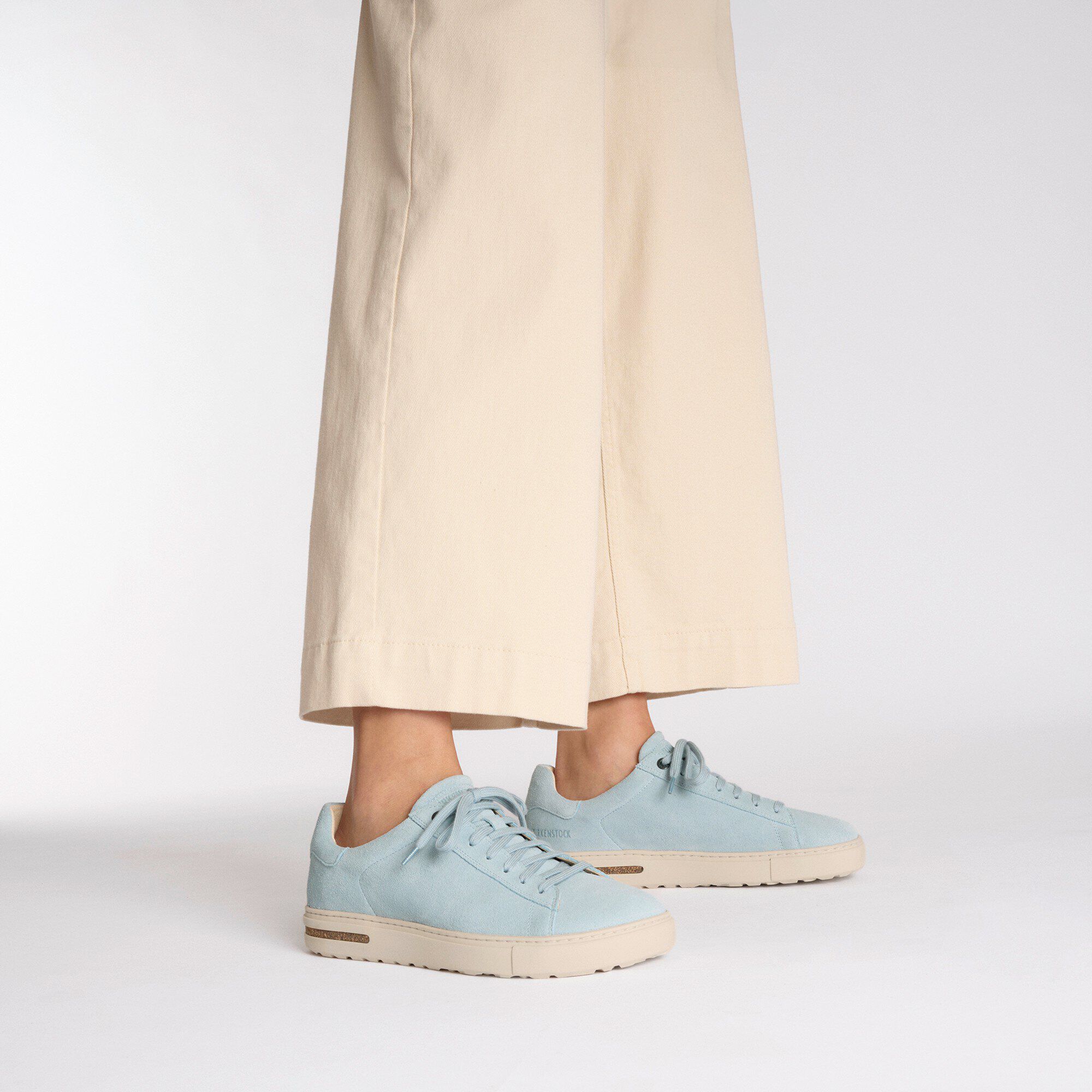 Bend Low Suede Leather with a female model